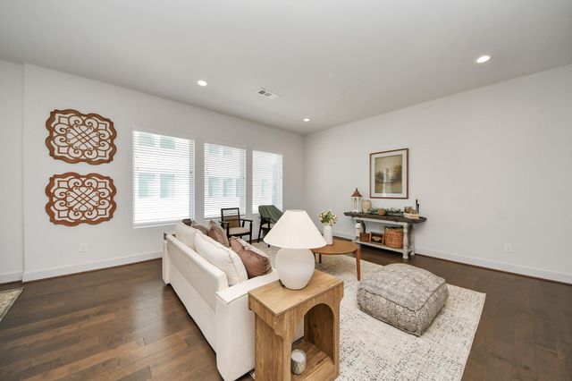 4810 Martin Oaks Lane, Houston, TX 77018