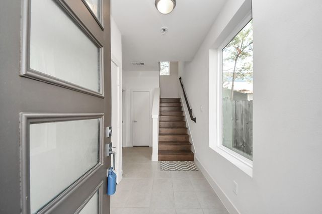 4810 Martin Oaks Lane, Houston, TX 77018