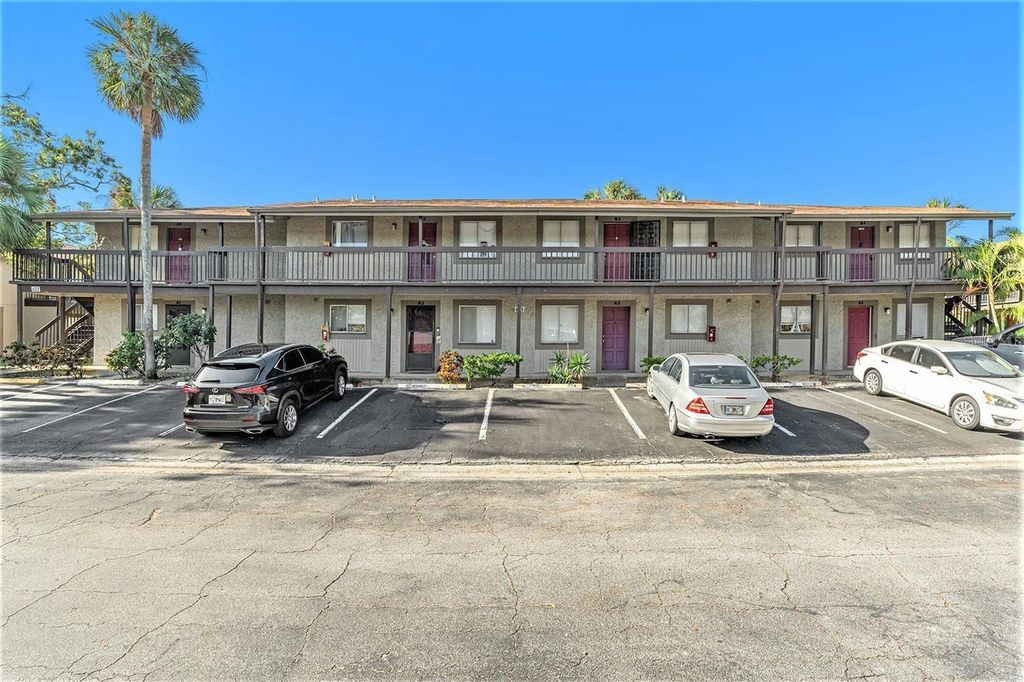 6328 NEWTOWN CIRCLE 28B3, Tampa, FL 33615