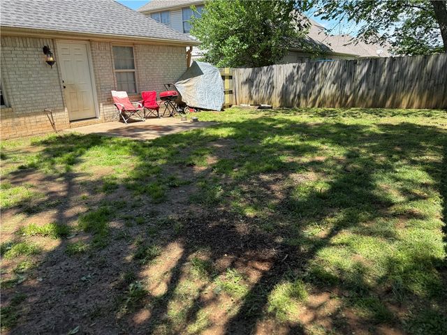 6297 W Milliken Bend, Fayetteville, AR 72704
