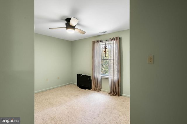 103 HIDDEN LAKE DR, Montross, VA 22520