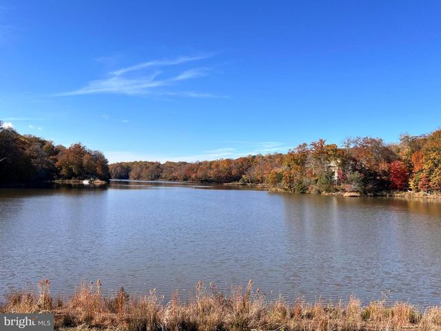 103 HIDDEN LAKE DR, Montross, VA 22520