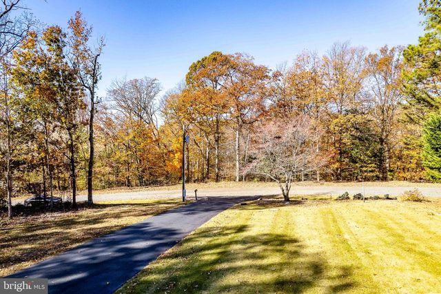 103 HIDDEN LAKE DR, Montross, VA 22520