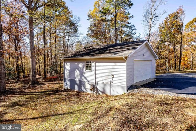 103 HIDDEN LAKE DR, Montross, VA 22520