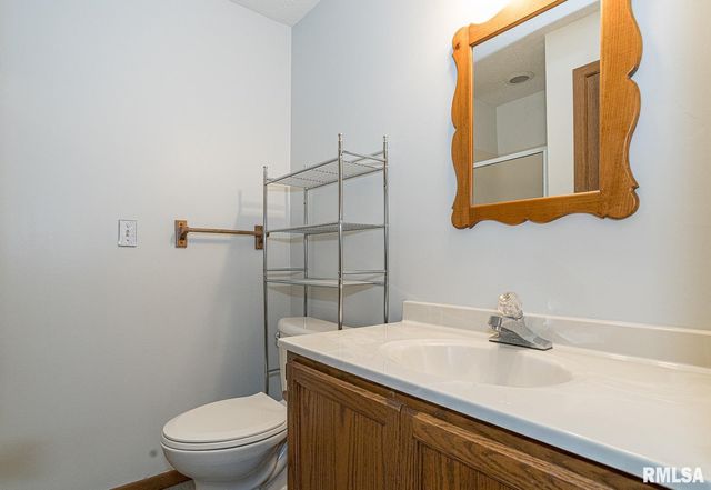 2112 35th St Apt 7, Rock Island, IL 61201