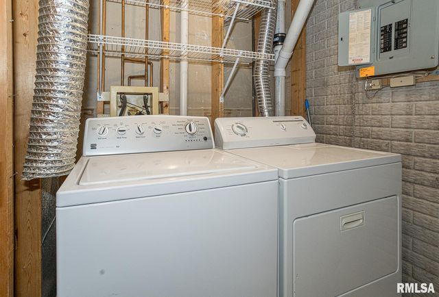 2112 35th St Apt 7, Rock Island, IL 61201