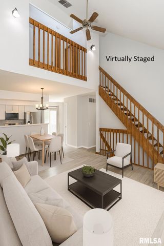 2112 35th St Apt 7, Rock Island, IL 61201