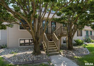 2112 35th St Apt 7, Rock Island, IL 61201