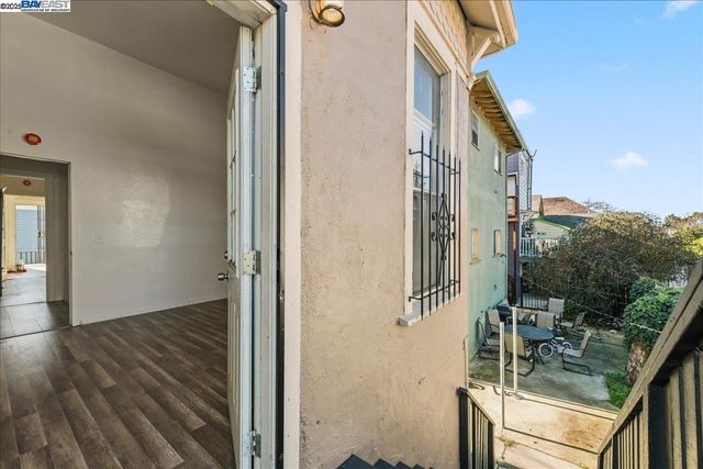 856 21St St, Oakland, CA 94607