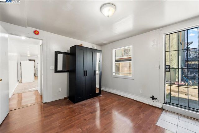 856 21St St, Oakland, CA 94607