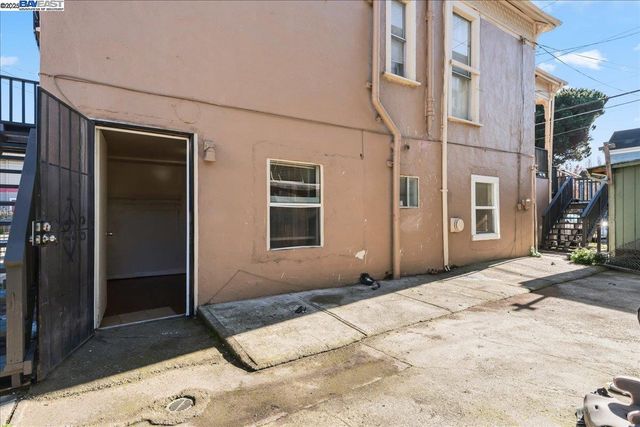 856 21St St, Oakland, CA 94607