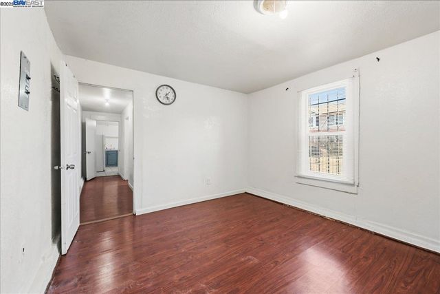 856 21St St, Oakland, CA 94607