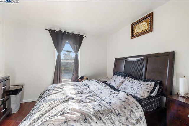 856 21St St, Oakland, CA 94607