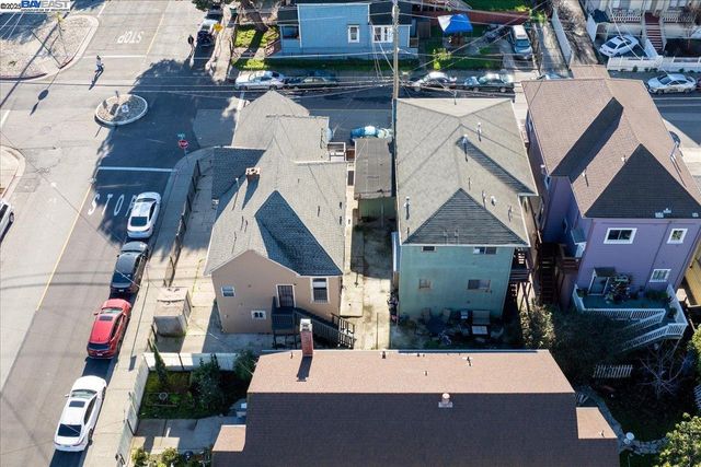 856 21St St, Oakland, CA 94607