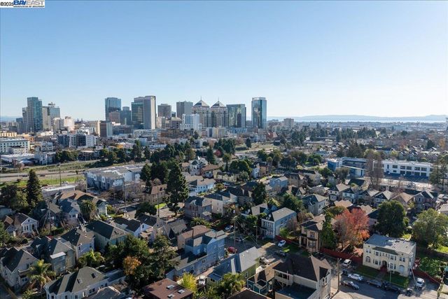 856 21St St, Oakland, CA 94607
