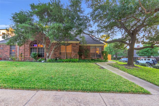 9224 Highedge Circle, Dallas, TX 75238