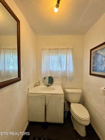 4529 Highway 127 North, Crossville, TN 38571