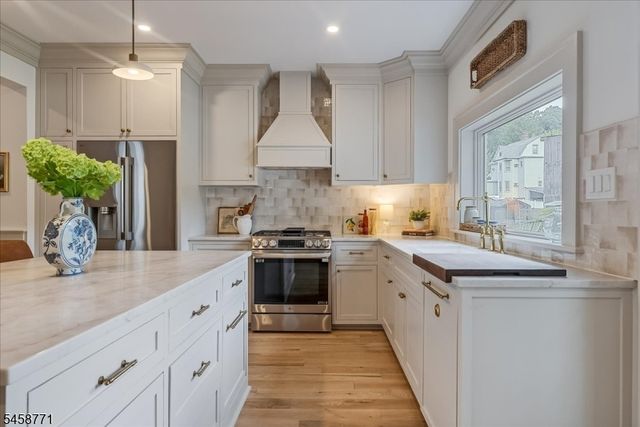 7 Hazelwood Rd, Bloomfield Twp., NJ 07003