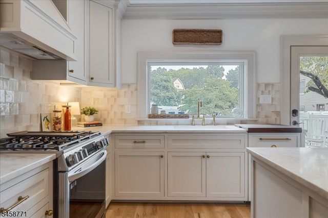 7 Hazelwood Rd, Bloomfield Twp., NJ 07003