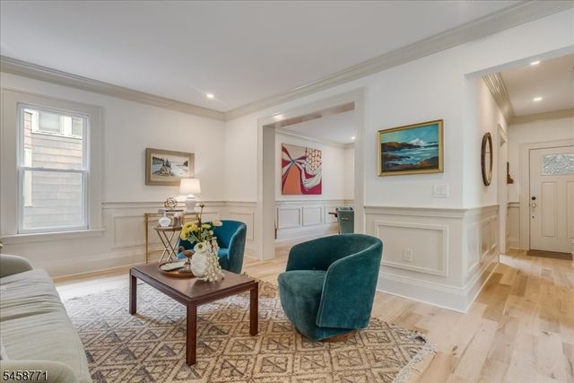 7 Hazelwood Rd, Bloomfield Twp., NJ 07003