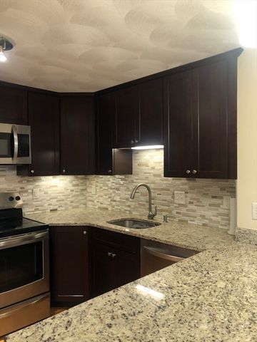1105 Lexington Street 9, Waltham, MA 02452