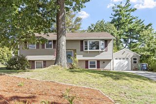 37 White Plains Drive, Nashua, NH 03062