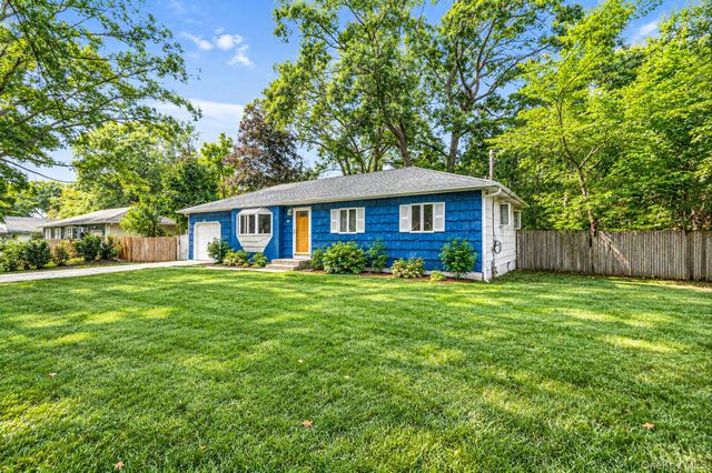 45 Spruce Street, Selden, NY 11784