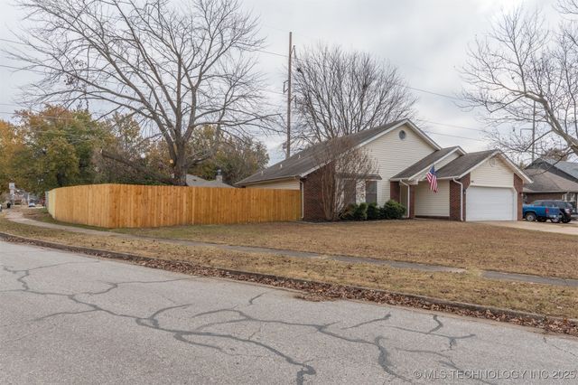 4001 S Narcissus Avenue, Broken Arrow, OK 74011