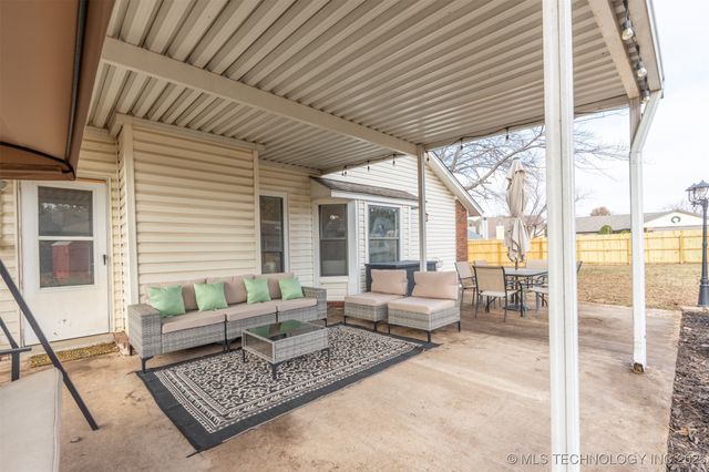 4001 S Narcissus Avenue, Broken Arrow, OK 74011