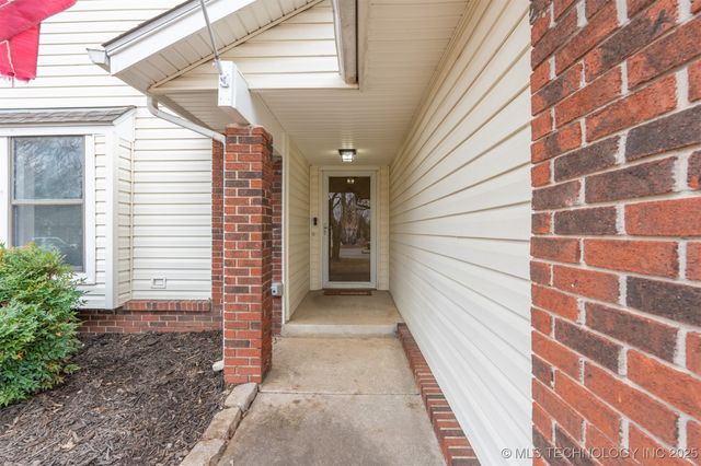 4001 S Narcissus Avenue, Broken Arrow, OK 74011