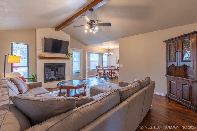 4001 S Narcissus Avenue, Broken Arrow, OK 74011