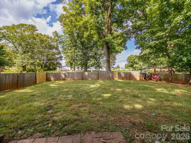 2111 Emmanuel Church Road, Conover, NC 28613