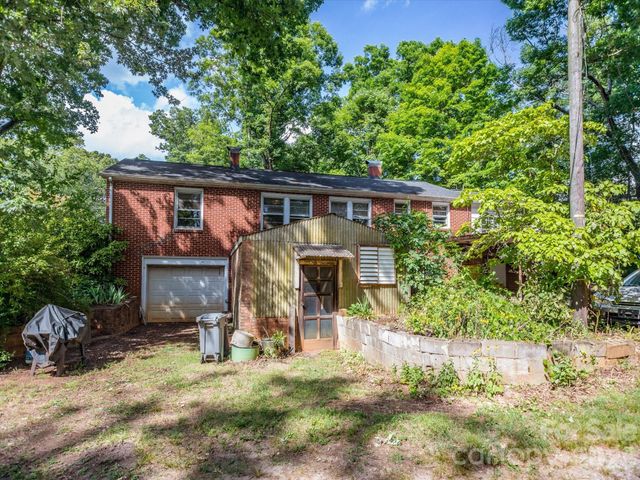 2111 Emmanuel Church Road, Conover, NC 28613