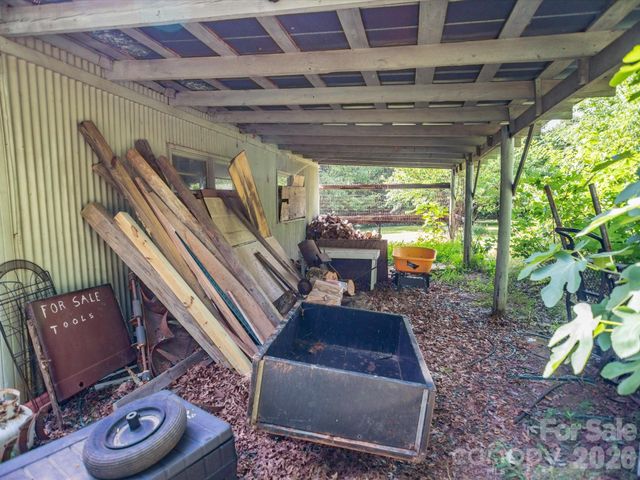 2111 Emmanuel Church Road, Conover, NC 28613