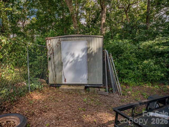 2111 Emmanuel Church Road, Conover, NC 28613