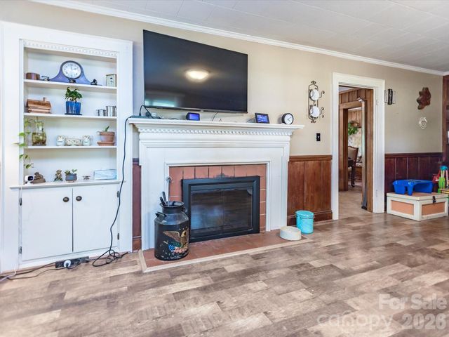 2111 Emmanuel Church Road, Conover, NC 28613