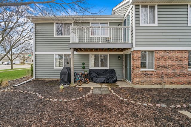 608 Hanover Court Z1, Schaumburg, IL 60194