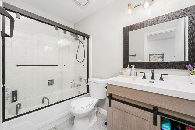 608 Hanover Court Z1, Schaumburg, IL 60194
