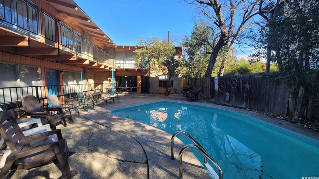 133 Parland Pl Apt 3, San Antonio, TX 78209