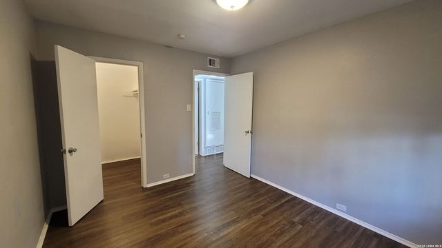133 Parland Pl Apt 3, San Antonio, TX 78209