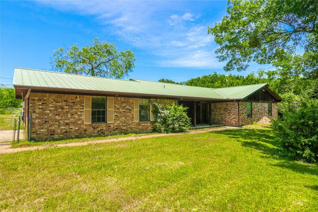1633 FM-3136, Cleburne, TX 76031