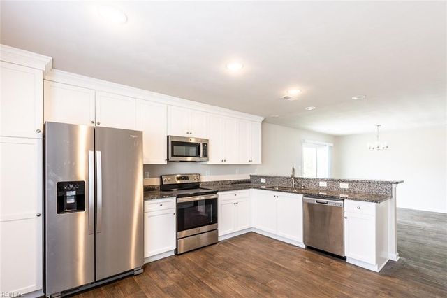 132 Langston CT, Franklin, VA 23851