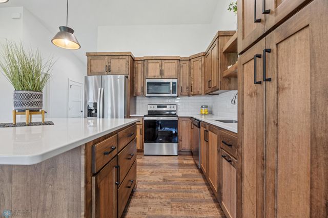 305 Prairie Drive N, Hankinson, ND 58041