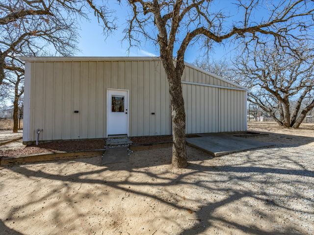 19901 S Highway 281, Lipan, TX 76462