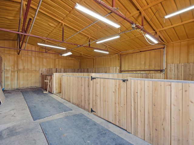 19901 S Highway 281, Lipan, TX 76462