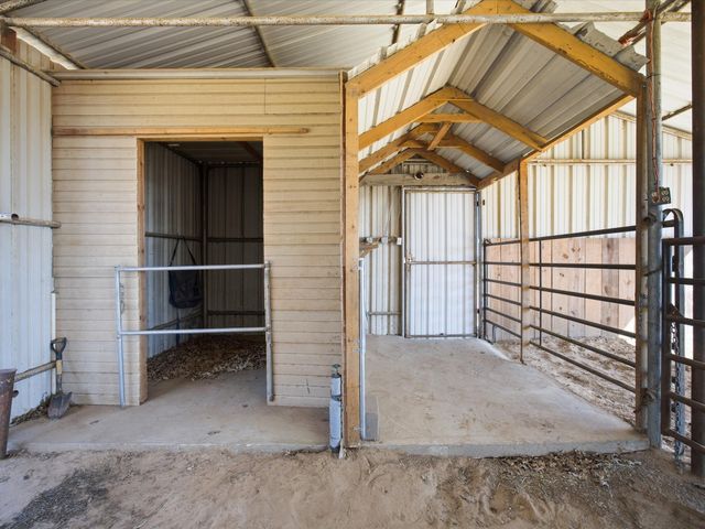 19901 S Highway 281, Lipan, TX 76462