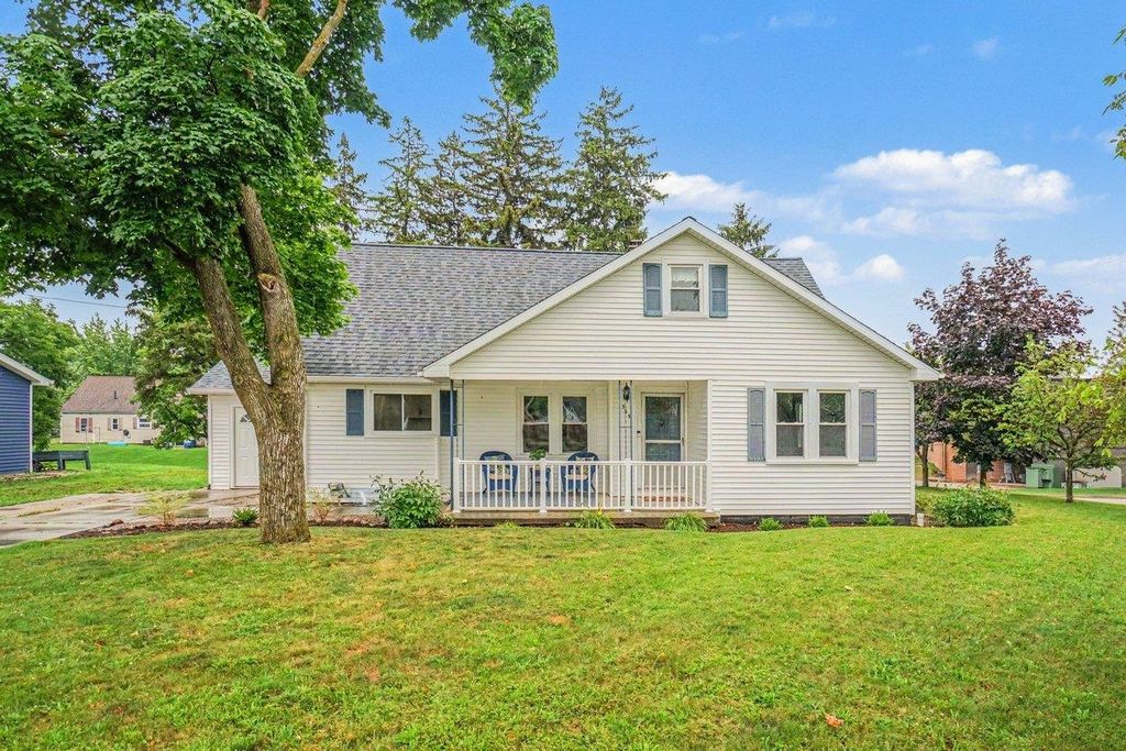 365 S First Street, Freeland, MI 48623