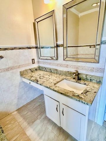 16041 LAGOON DRIVE, Clermont, FL 34711