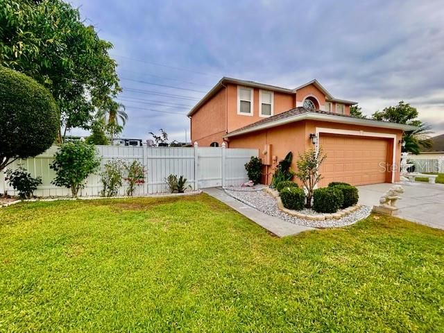 16041 LAGOON DRIVE, Clermont, FL 34711