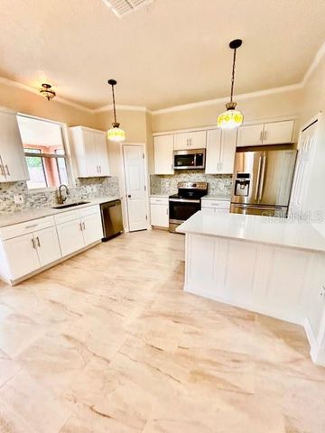 16041 LAGOON DRIVE, Clermont, FL 34711